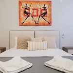 Mulberry Ph 2Bed Insane Views! By Homely