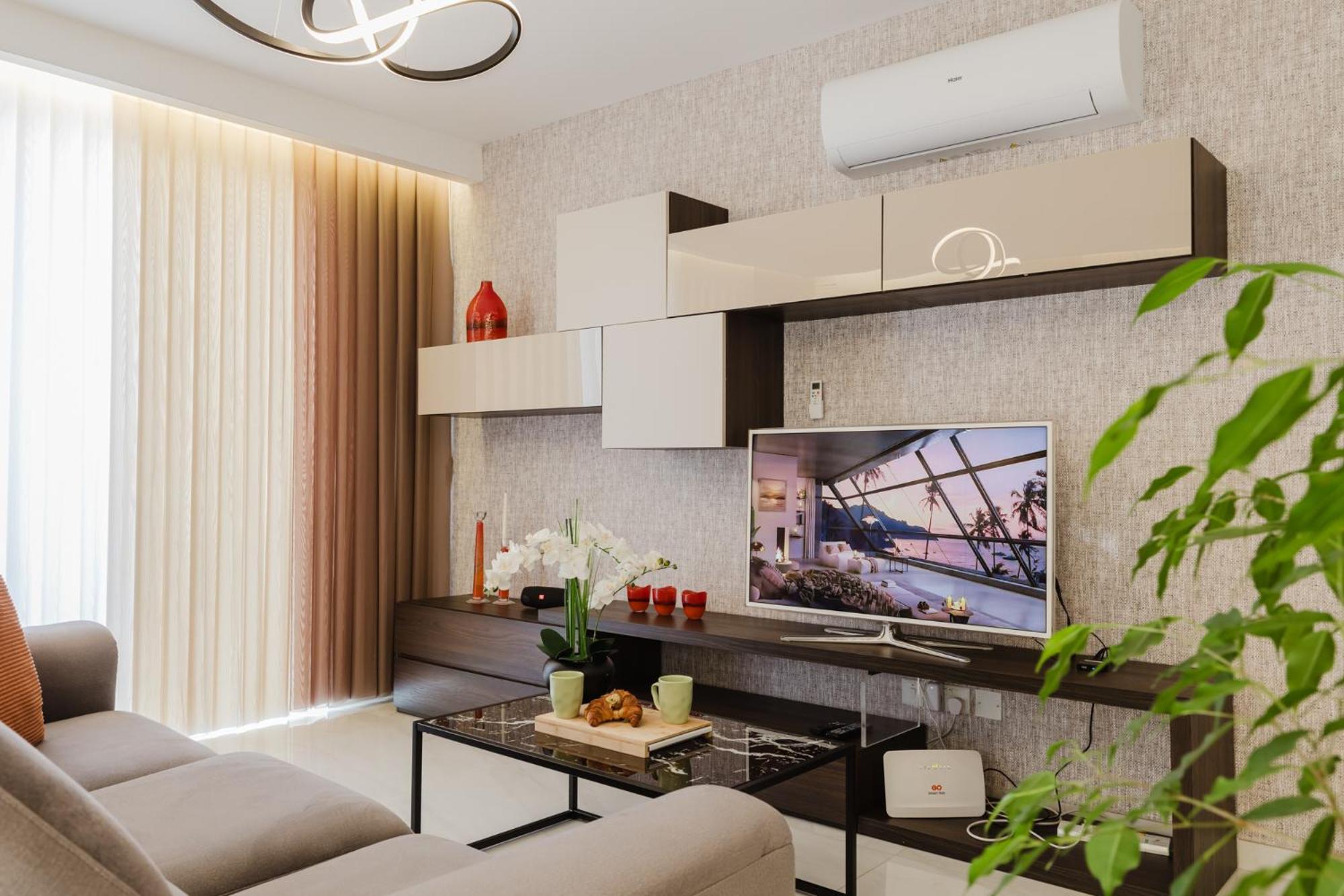 Mulberry Ph 2bed Insane Views! By Homely