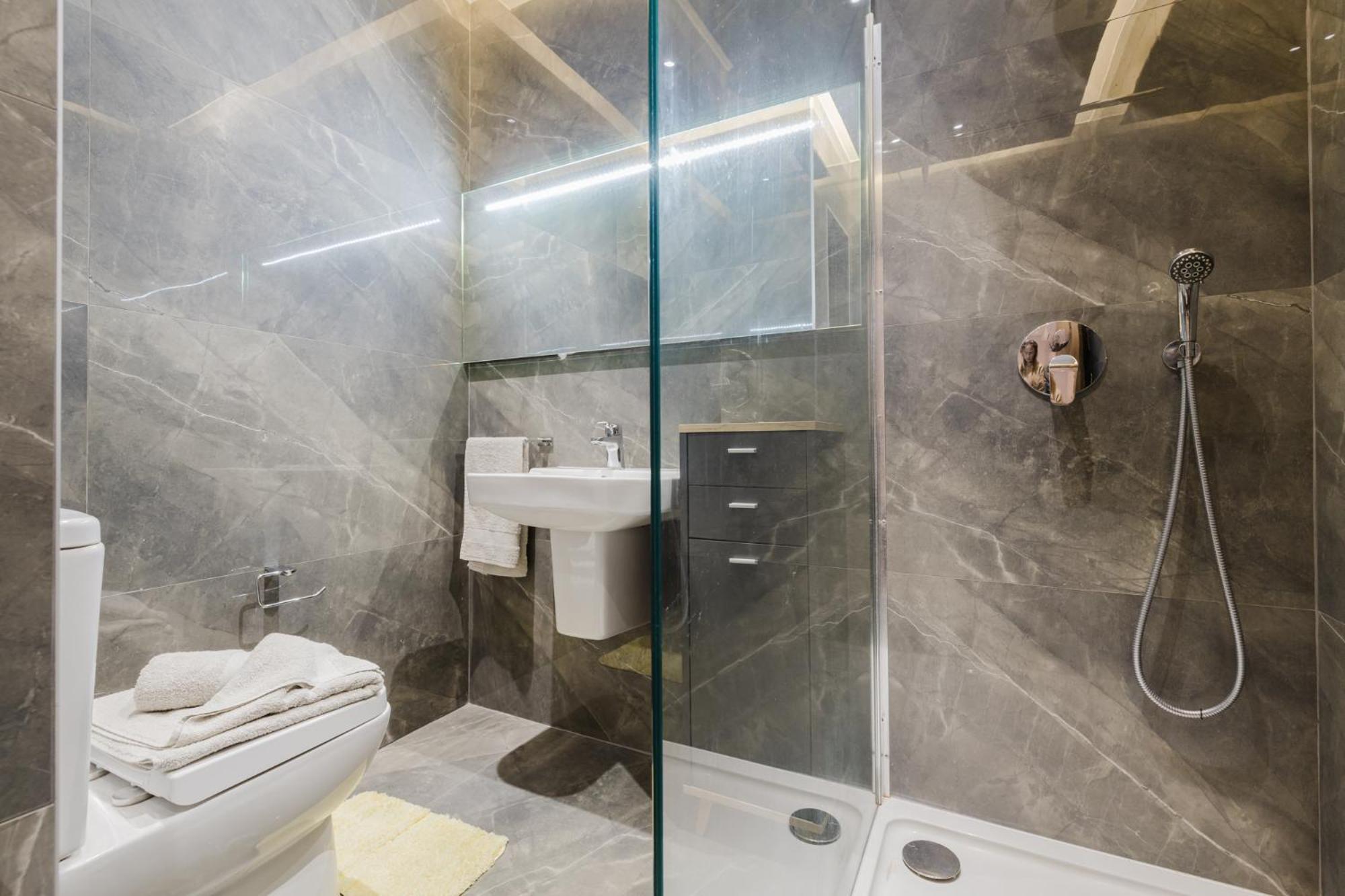Apartment Mulberry Ph 2bed Insane Views! By Homely *