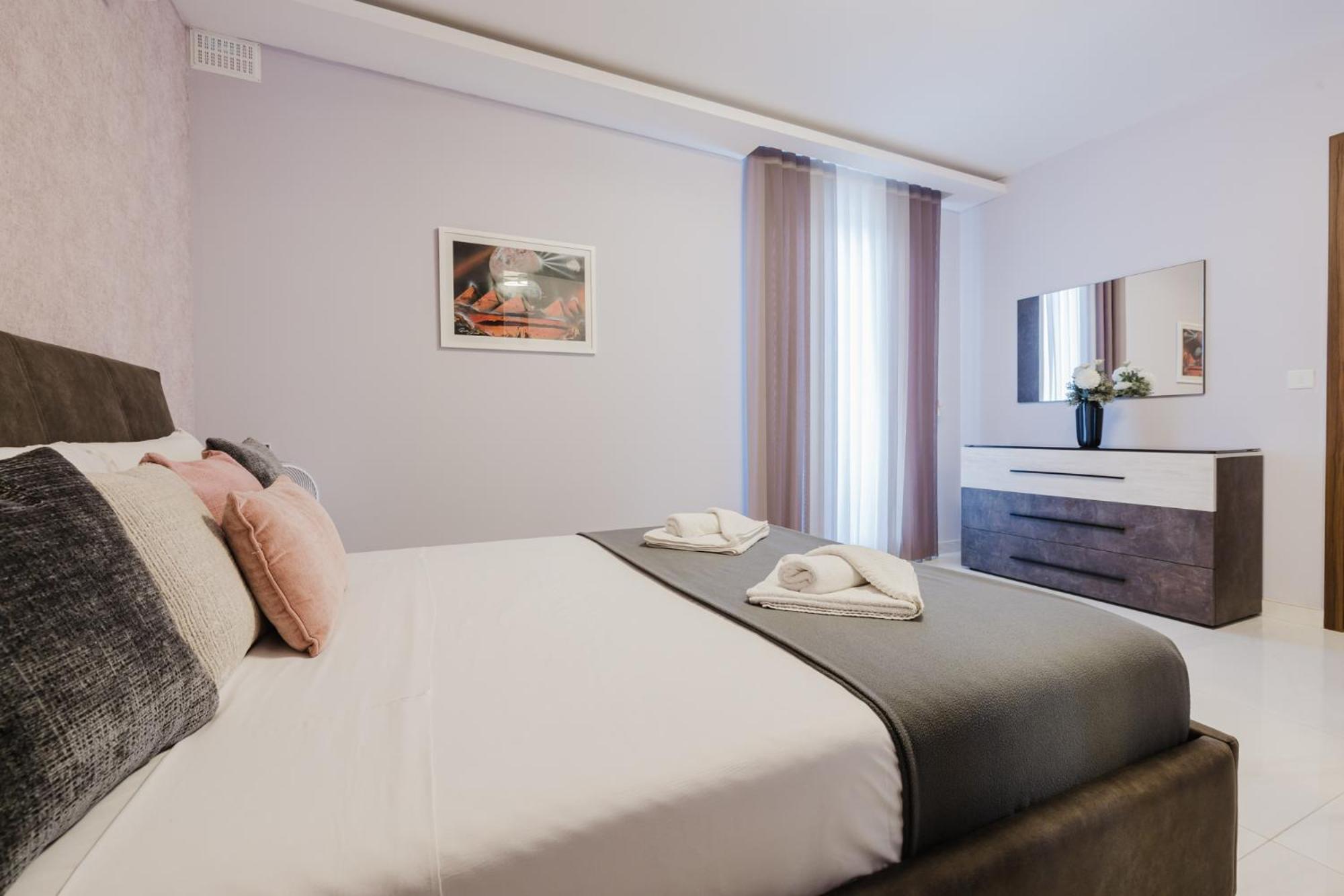 Apartment Mulberry Ph 2bed Insane Views! By Homely