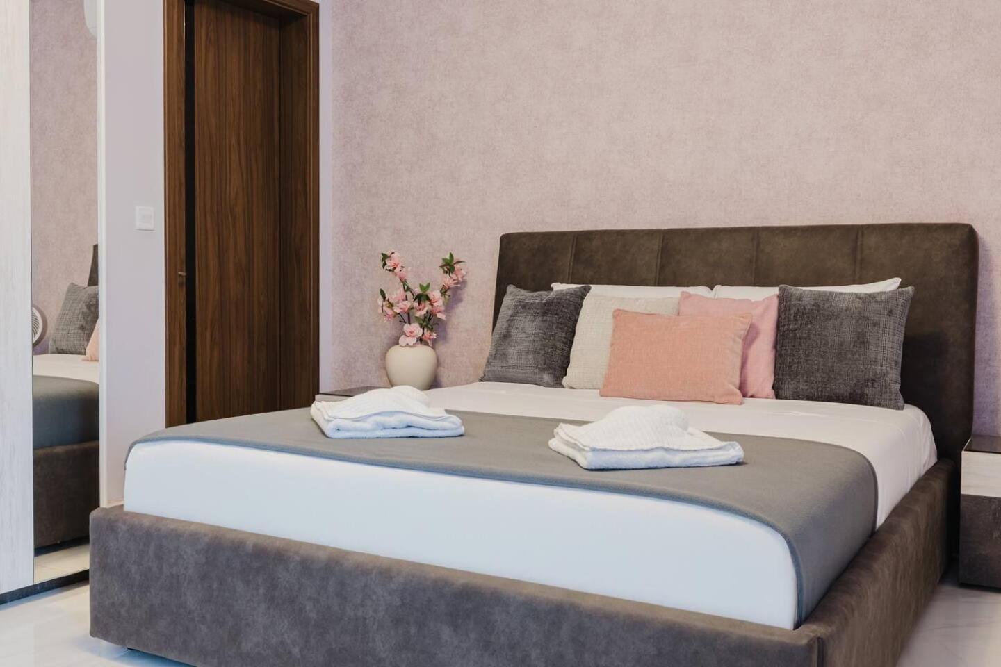 Mulberry Ph 2bed Insane Views! By Homely Apartament